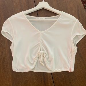 On the road short sleeve crop top tie front sz S